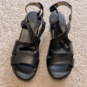 Naturalized Sandals size 7